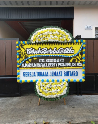 Papan Bunga Duka di Makassar