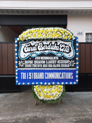 Papan Bunga Duka di Makassar
